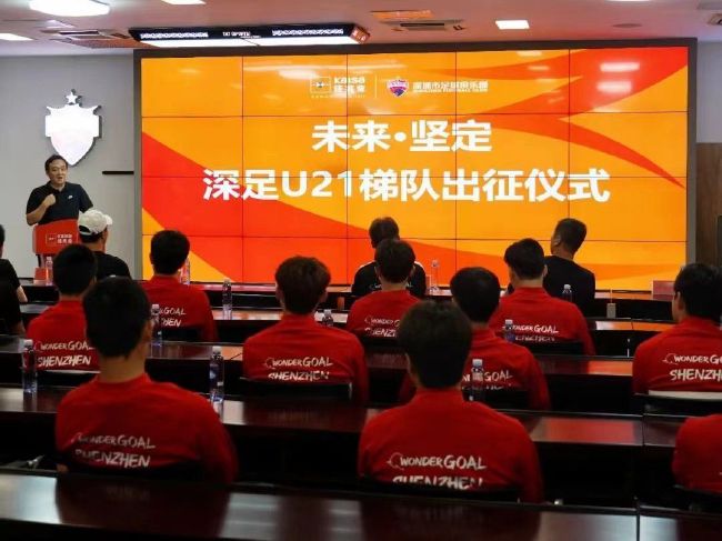 第78分钟，特纳送礼，加纳乔抢断后助攻，拉什福德推远角得手！